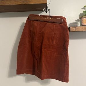 super cute mini skirt with zipper infront
